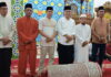Bupati Natuna Serahkan Bantuan Sajadah untuk Masjid Al-Muhajiddin