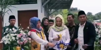 Cen Sui Lan Resmikan Bantuan Sanitasi MCK di Ponpes Abdul Dhoir Sekupang Batam