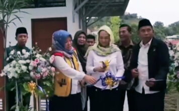 Cen Sui Lan Resmikan Bantuan Sanitasi MCK di Ponpes Abdul Dhoir Sekupang Batam