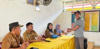 122 Orang Terima Insentif di Kecamatan Meranti