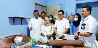 Jalin Tali Kasih, BP Batam Kunjungi Para Pensiunan, Anak Yatim dan Pegawai yang Sedang Sakit