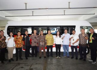 Peduli Pendidikan Kepri, Cen Sui Lan Serahkan Bantuan Bus Sekolah kepada Yayasan Bumi Maitri Tanjungpinang