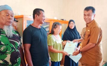 Bupati Natuna Serahkan Sertifikat Tanah Program PTSL BPN