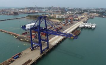 Sejak Pengoperasian STS Crane, Waktu Sandar Kapal di Pelabuhan Batu Ampar Turun Hingga 50 Persen
