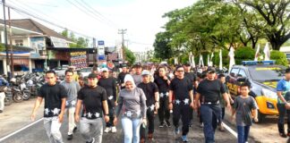 Ribuan Masyarakat Padati Pantai Piwang Ikuti Jalan Santai KPU Kabupaten Natuna