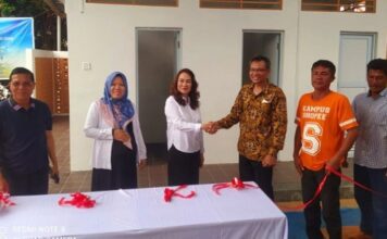 Cen Sui Lan Serahkan Bantuan Sanitasi MCK untuk STT Presbyterian Batam Sekelas Hotel Berbintang