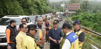 Bupati Safaruddin Tinjau Sejumlah Titik Terdampak Longsor dan Banjir di 50 Kota