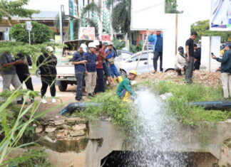 Jaga Kualitas Air, BP Batam dan PT ABHi Lakukan Flushing Jaringan Pipa Air