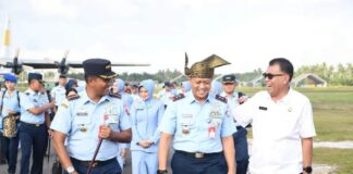 Bupati Natuna Bersama Forkopimda Sambut Kedatangan Pangkoopsud I TNI AU