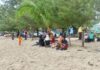 Libur Tahun Baru, Objek Wisata Pantai Syari’ah Sujung Dipadati Pengunjung