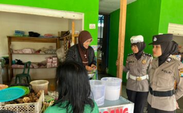 Polwan Polres Natuna Gelar Patroli Engku Putri Untuk Menjaga Situasi Aman Jelang Pemilu