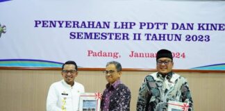 Pemkab Tanah Datar Terima LHP PDTT Kepatuhan Belanja Daerah Semester II 2023 dari BPK