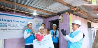 Sambung Listrik Gratis Donasi Pegawai PLN Telah Nyalakan Lebih dari 17.000 Rumah