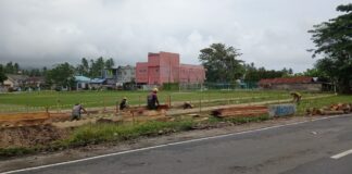 Pembangunan Tribun Mini Lapangan Sepakbola Srindit Natuna Dimulai