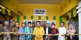 Gubernur Ansar Resmikan Gedung Pertemuan Masyarakat Srilanang di Jemaja