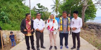 Kepedulian dan Kerja Nyata Cen Sui Lan, Resmikan Jalan Pantai Desa Sededap Natuna