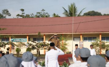 Pimpin Upacara di SMA Negeri 2 Harau, Bupati Safaruddin Sampaikan Ini