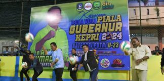 Ansar Buka Kejuaraan Gubernur Cup Bola Voli Kategori Putri U-23 Zona Kota Tanjungpinang