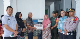 Bupati Asahan Serahkan Alat Kesehatan Di UPTD Puskesmas Prapat Janji