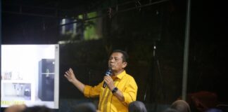 Masyarakat Desa Kelong Antusias Sambut Kunjungan Kerja Gubernur Ansar