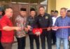 Selesai Direvitalisasi, Bupati Lingga M Nizar Resmikan Kantor Lurah Dabo