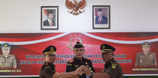 Kajari Natuna Surayadi Sembiring Pimpin Sertijab Kacabjari Natuna di Tarempa