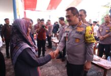 Kunjungi Pulau Penyengat, Wakapolri Serahkan Sembako