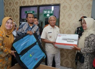 Bupati Asahan Serahkan Bantuan Alat Kesehatan di UPTD Pulau Rakyat