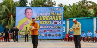 Gubernur Ansar Buka Kejuaraan Bola Voli Putri U-23 di Karimun
