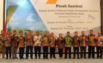 Sekdaprov Adi Prihantara Hadiri Pisah Sambut Kepala BPN Kepulauan Riau