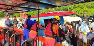 Rusak Mesin Saat Pulang dari Berkemah, Tim SAR Gabungan Bantu Evakuasi 30 Pelajar SMP Negeri 1 Palmatak