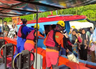 Rusak Mesin Saat Pulang dari Berkemah, Tim SAR Gabungan Bantu Evakuasi 30 Pelajar SMP Negeri 1 Palmatak