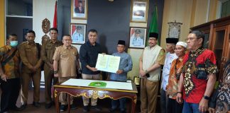 Bupati Wan Siswandi Teken Hibah Lahan Untuk FKUB Natuna