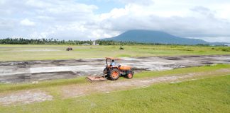Personel Lanud RSA Natuna Terus Bersih-bersih dan Berbenah Lingkungan