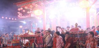 Bupati Alfedri Disambut Meriah Perayaan Cap Go Meh di Kelenteng Tertua Hock Siu Kiong Kota Siak Sri Indrapura