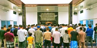 Awal Ramadhan, Lanud RSA Natuna Gelar Sholat Tarawih Perdana dengan Khusyuk