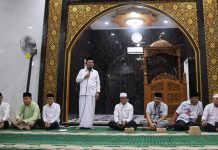 Gubernur Ansar Berbuka Bersama di Masjid Nurussa’adah Tanjungpinang, Serahkan Bantuan Rp57 Juta