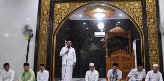 Gubernur Ansar Berbuka Bersama di Masjid Nurussa’adah Tanjungpinang, Serahkan Bantuan Rp57 Juta