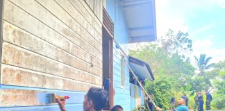 Berbagi Kebahagiaan, Lanud RSA Natuna Cat Rumah Warga dengan Semangat Dirgantara