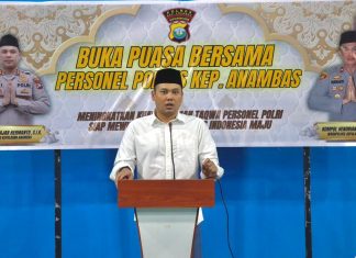 Jalin Kebersamaan, Polres Kepulauan Anambas Gelar Buka Bersama Anggota Sekaligus Berikan Bantuan Sosial Kepada Masyarakat