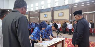 Bupati Rafiq Pimpin Pengambilan Sumpah PNS dan Pelantikan Jabatan Fungsional Pemkab Karimun
