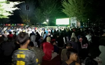 Ribuan Warga Natuna Padati Pantai Piwang Nobar Semifinal Piala Asia U-23