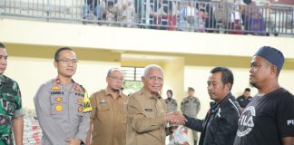 Bupati Asahan Serahkan Bantuan Beras Kepada Kaum Duafa