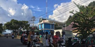 Sanggar Seni Tuah Gemilang Anambas Berbagi Takjil