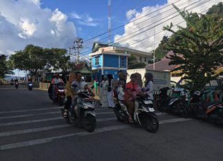 Sanggar Seni Tuah Gemilang Anambas Berbagi Takjil