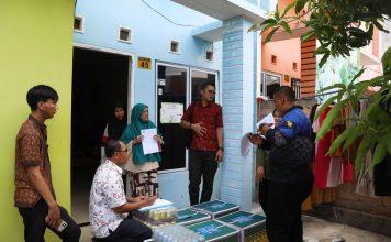 BP Batam Salurkan 94 Paket Sembako Untuk Masyarakat Rempang