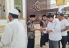 BKM Agung H Achmad Bakrie Kisaran Bersama Bupati Salurkan Bantuan Kepada Anak Yatim dan Abang Becak