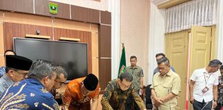 Pj Jasman Teken PKS Penanganan Sampah dengan Gubernur Sumbar