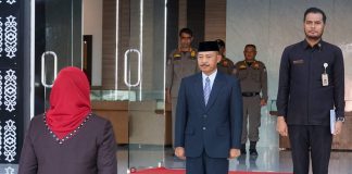 Sekdaprov Adi Pimpin Upacara Hari Peringatan Otonomi Daerah ke-28 Tahun 2024