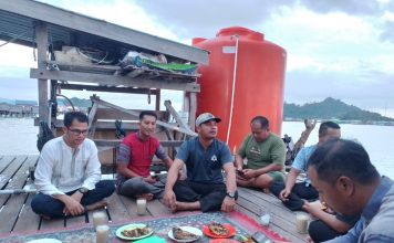 Jalin Silaturahmi Anggota DPRD Natuna Wan Ricci Bukber Bersama Masyarakat Sedanau